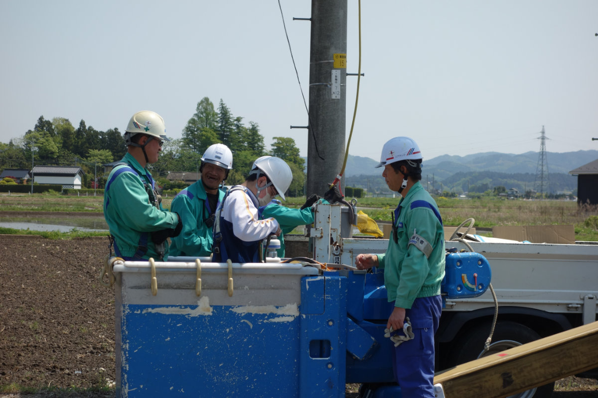 佐藤班長のもとで、安全装置を しっかりつけ乗車しました。